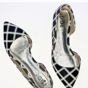 Brash pointy toed flats